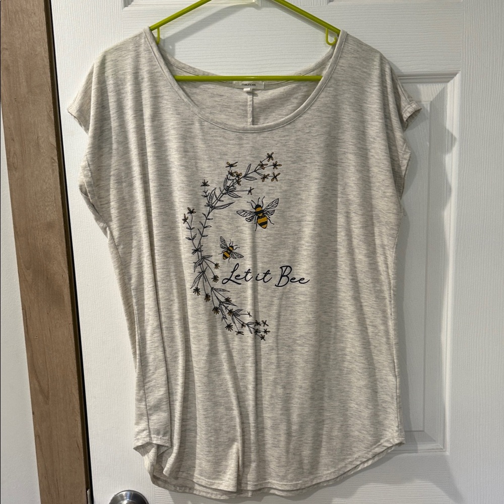 Maurices Cream Graphic Tee with Bee Design